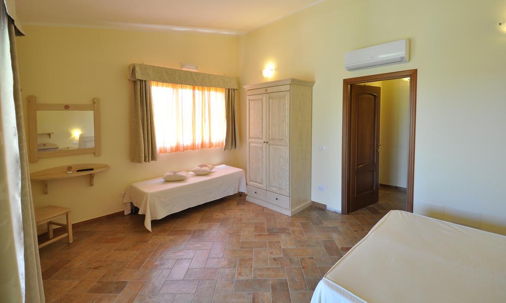 Affittacamere B&B La Villa Dei Graniti ヴィッラシミーウス 部屋 写真