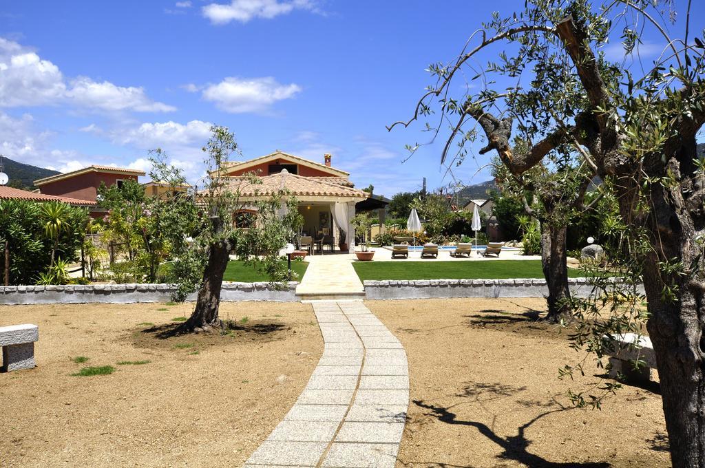 Affittacamere B&B La Villa Dei Graniti ヴィッラシミーウス エクステリア 写真