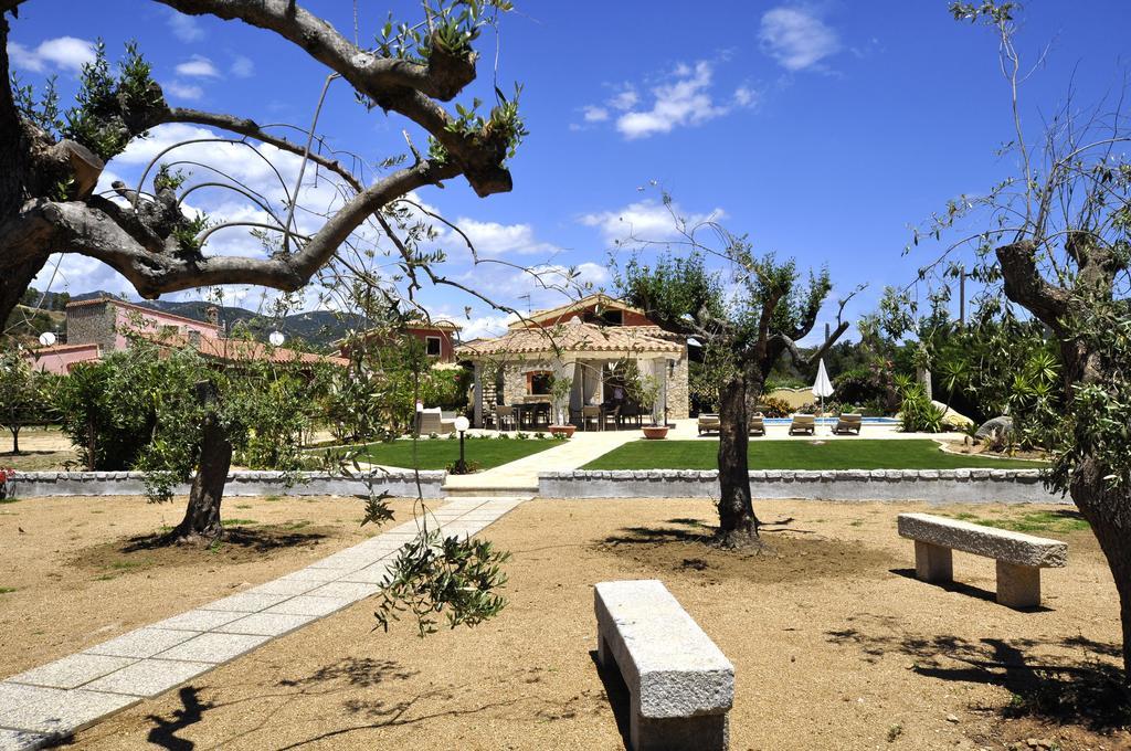 Affittacamere B&B La Villa Dei Graniti ヴィッラシミーウス エクステリア 写真